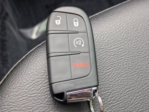 New 2026 Jeep Compass Latitude image 25