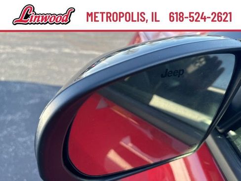 Used 2024 Jeep Compass Latitude w/ Convenience Group AWD/4WD image 12