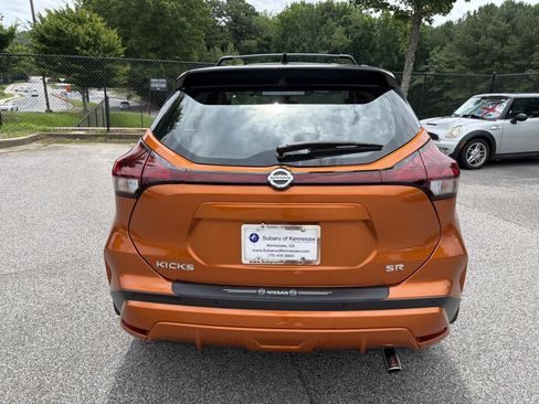 Used 2021 Nissan Kicks SR w/ SR Premium Package FWD image 6