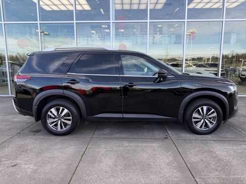 Used 2022 Nissan Pathfinder SL image 8
