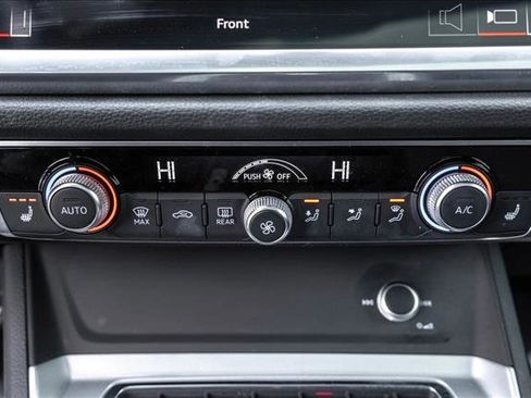 Used 2023 Audi Q3 2.0T Premium Plus w/ Premium Plus Package image 19