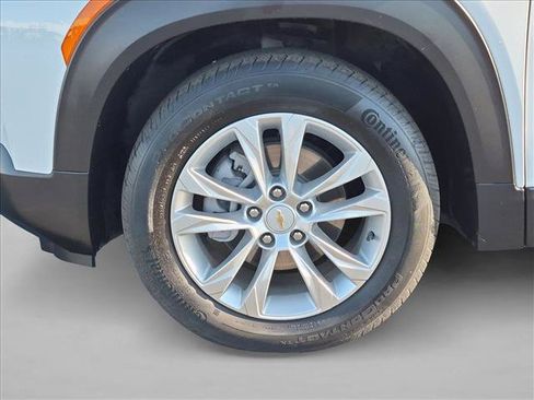 Used 2023 Chevrolet TrailBlazer LS FWD image 21