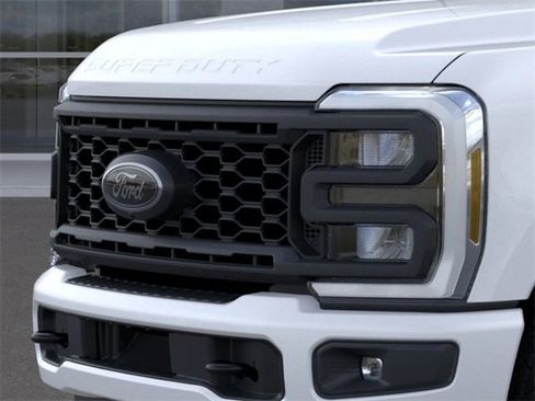 New 2025 Ford F250 Lariat w/ Lariat Ultimate Package image 17