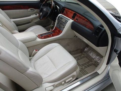 Used 2007 Lexus SC 430 Convertible w/ Preferred Accessory Pkg RWD image 10