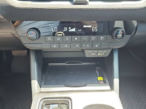 Certified 2026 Subaru Outback Premium AWD/4WD image 29