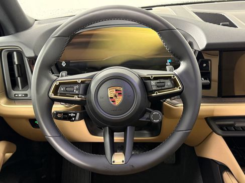Certified 2026 Porsche Cayenne AWD/4WD image 21