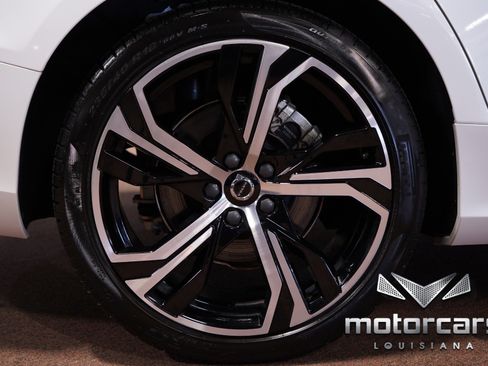 Used 2024 Volvo S60 B5 Ultimate image 22