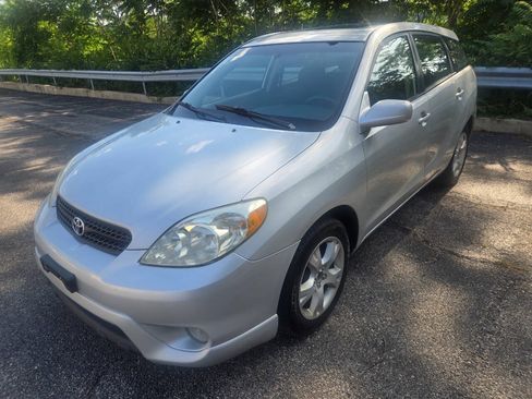 Used 2007 Toyota Matrix XR FWD image 3