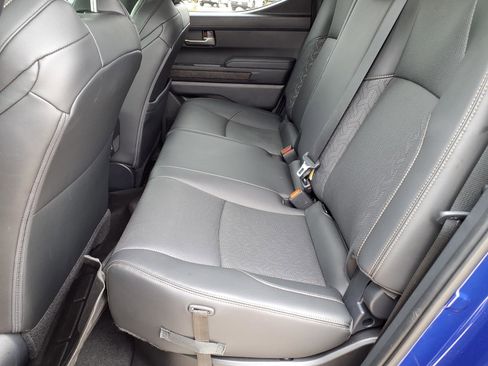 Used 2024 Toyota Tacoma Limited w/ Limited Package (LT) image 11