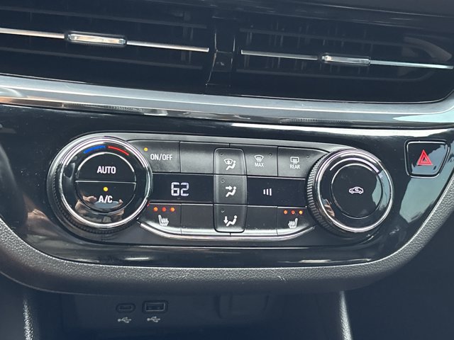 Used 2025 Buick Envista Sport Touring w/ Convenience I Package FWD image 34