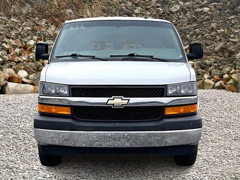 Used 2018 Chevrolet Express 3500 LT w/ LT Preferred Equipment Group image 3