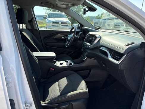 Used 2024 GMC Terrain SLE AWD/4WD image 24