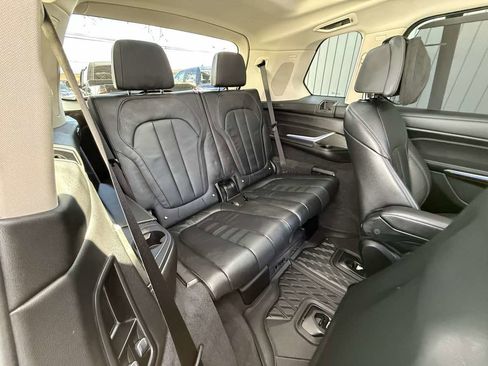 Used 2020 BMW X7 xDrive40i w/ Premium Package image 16