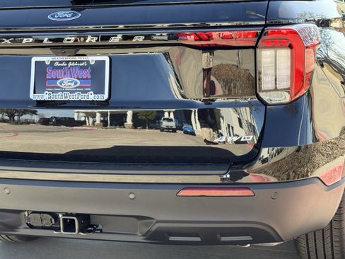 New 2026 Ford Explorer Active image 6