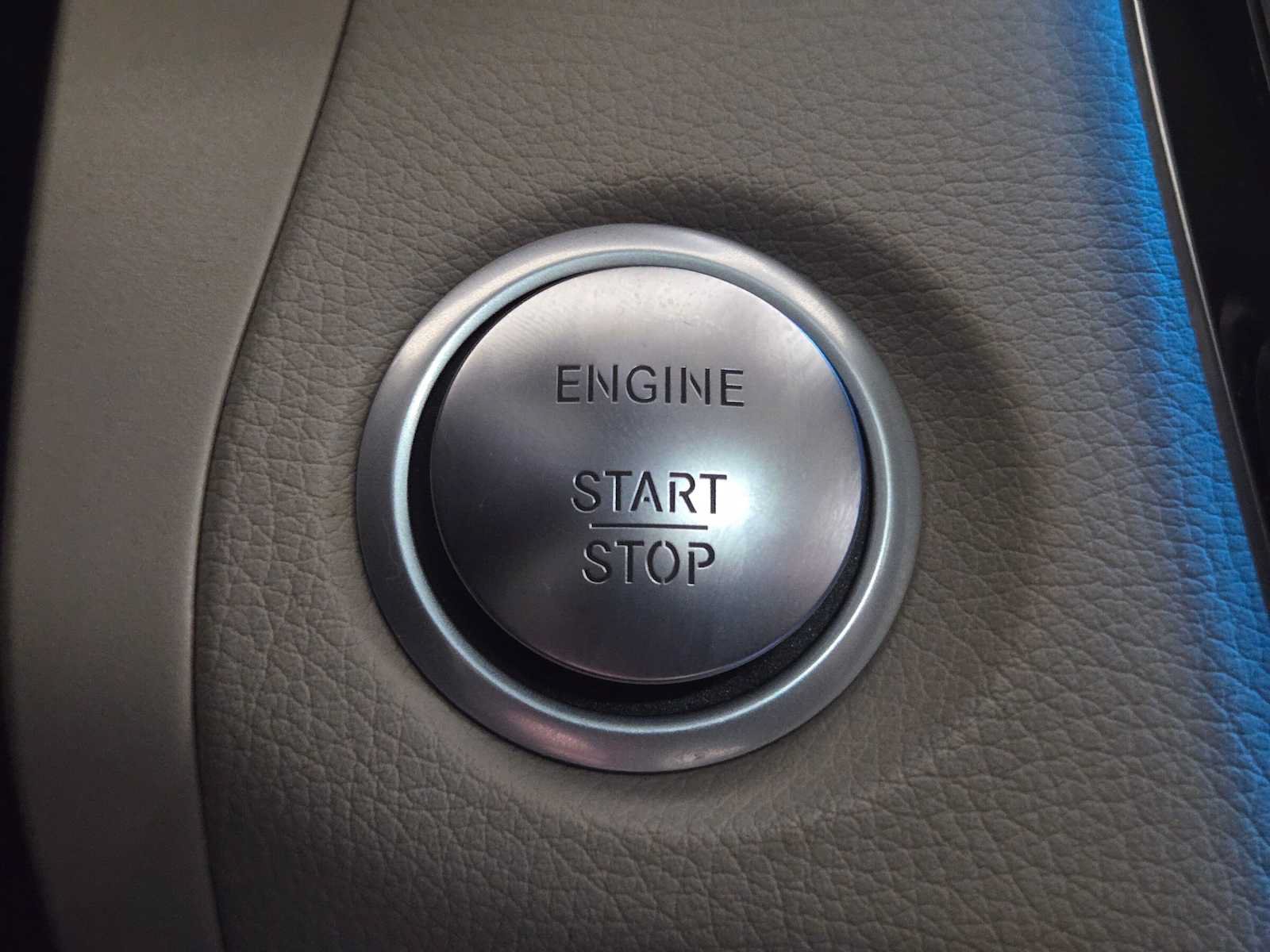 Used 2019 Mercedes-Benz GLC 300 4MATIC image 31