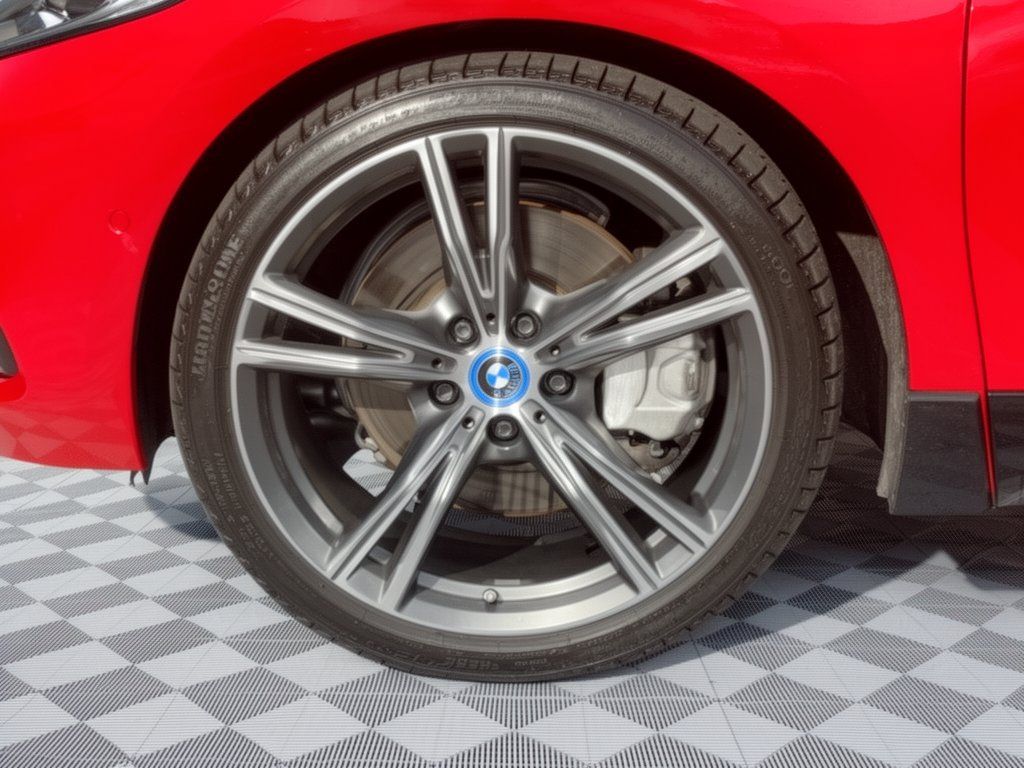 Used 2022 BMW 330e xDrive w/ Premium Package AWD/4WD image 13