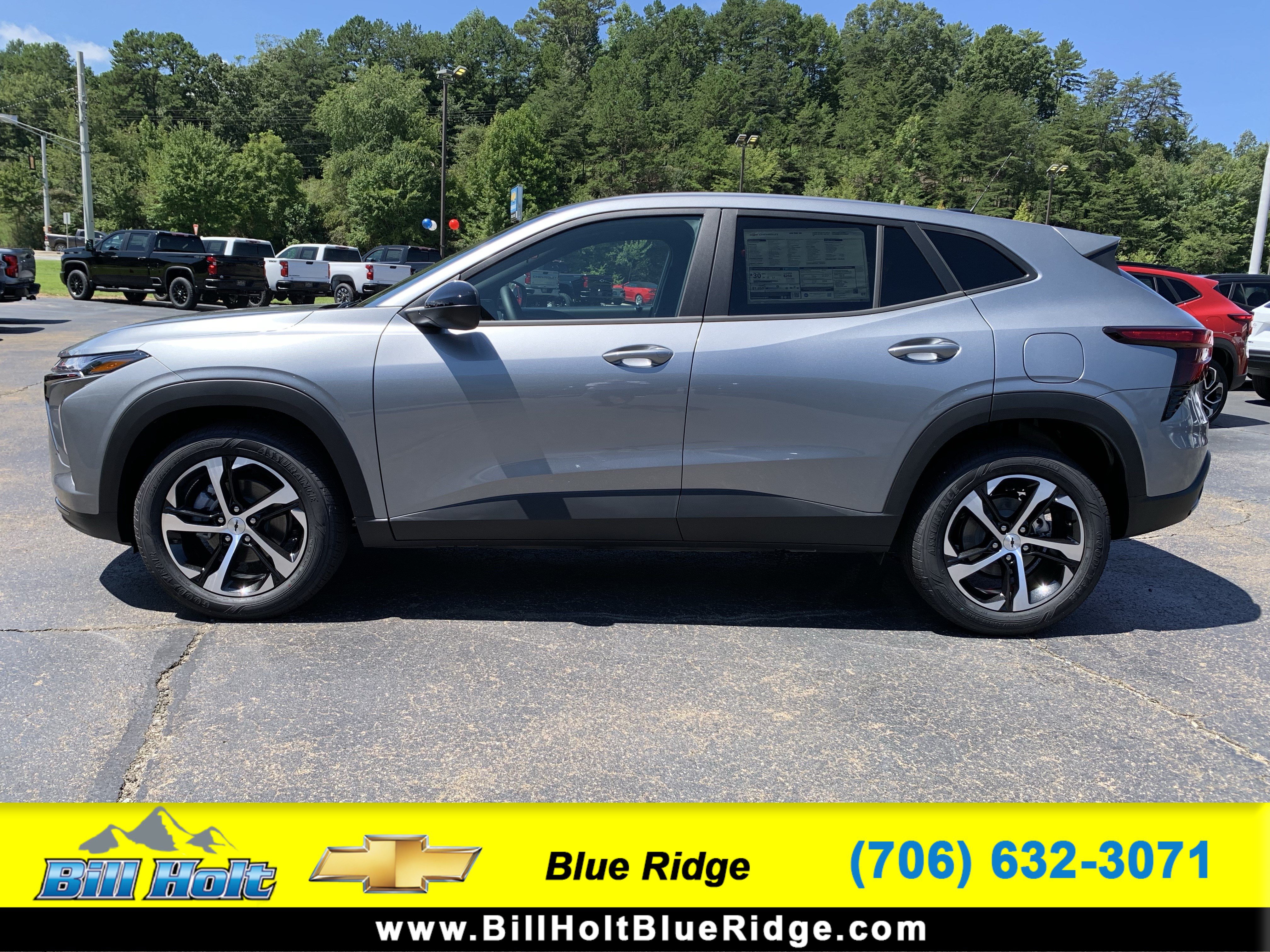 New 2026 Chevrolet Trax RS w/ Sunroof Package FWD image 1