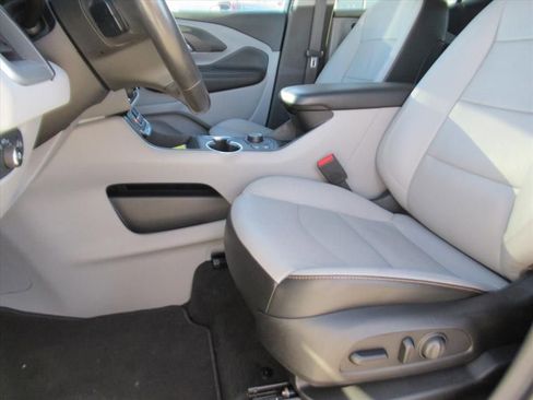 Used 2020 GMC Terrain SLT w/ Preferred Package image 16