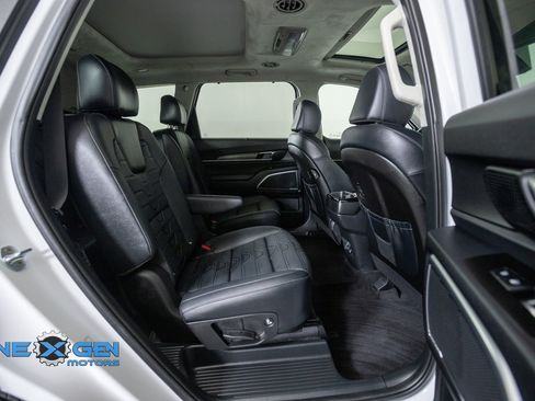 Used 2022 Kia Telluride SX w/ SX Prestige Package AWD/4WD image 38