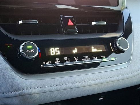 Certified 2023 Toyota Corolla SE image 22