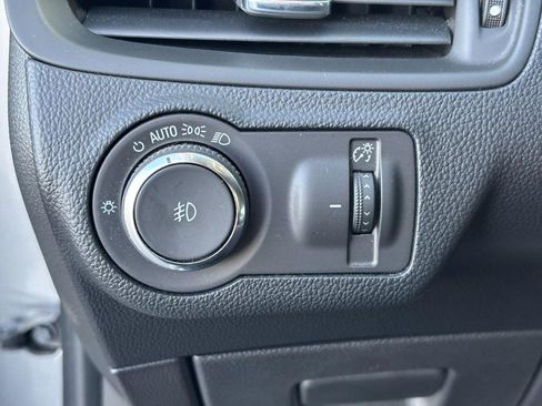 Used 2019 Buick Envision Essence image 16