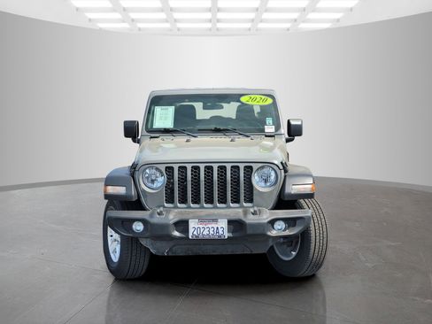 Used 2020 Jeep Gladiator Sport w/ Quick Order Package 24S AWD/4WD image 2