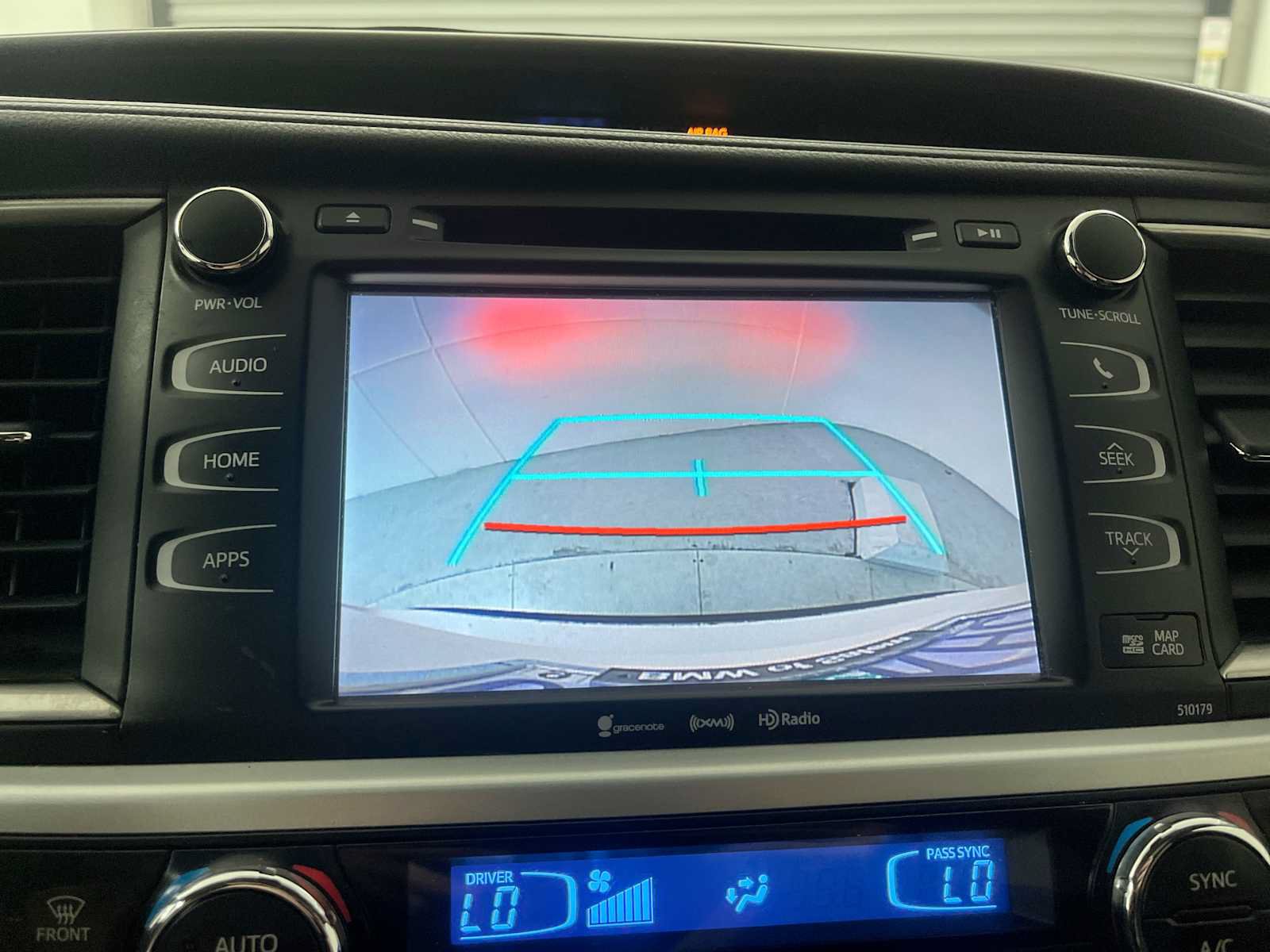 Used 2017 Toyota Highlander XLE AWD/4WD image 30