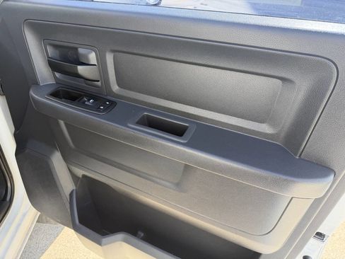 Used 2010 Dodge Ram 1500 Truck ST w/ SXT Appearance Group image 19