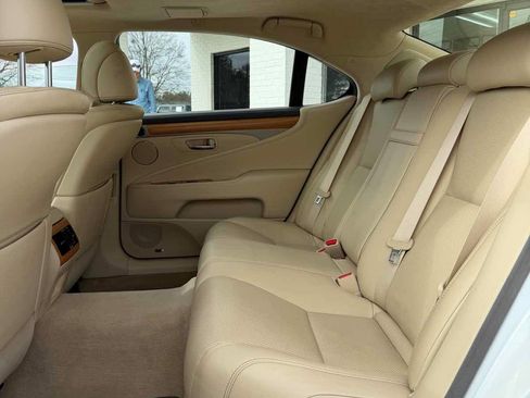 Used 2014 Lexus LS 460 L image 16