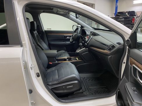 Used 2022 Honda CR-V Touring image 19