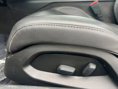 Used 2024 Chevrolet Corvette Stingray image 12