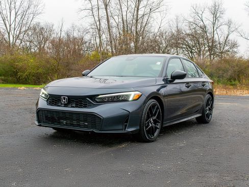 Used 2025 Honda Civic Sport image 8