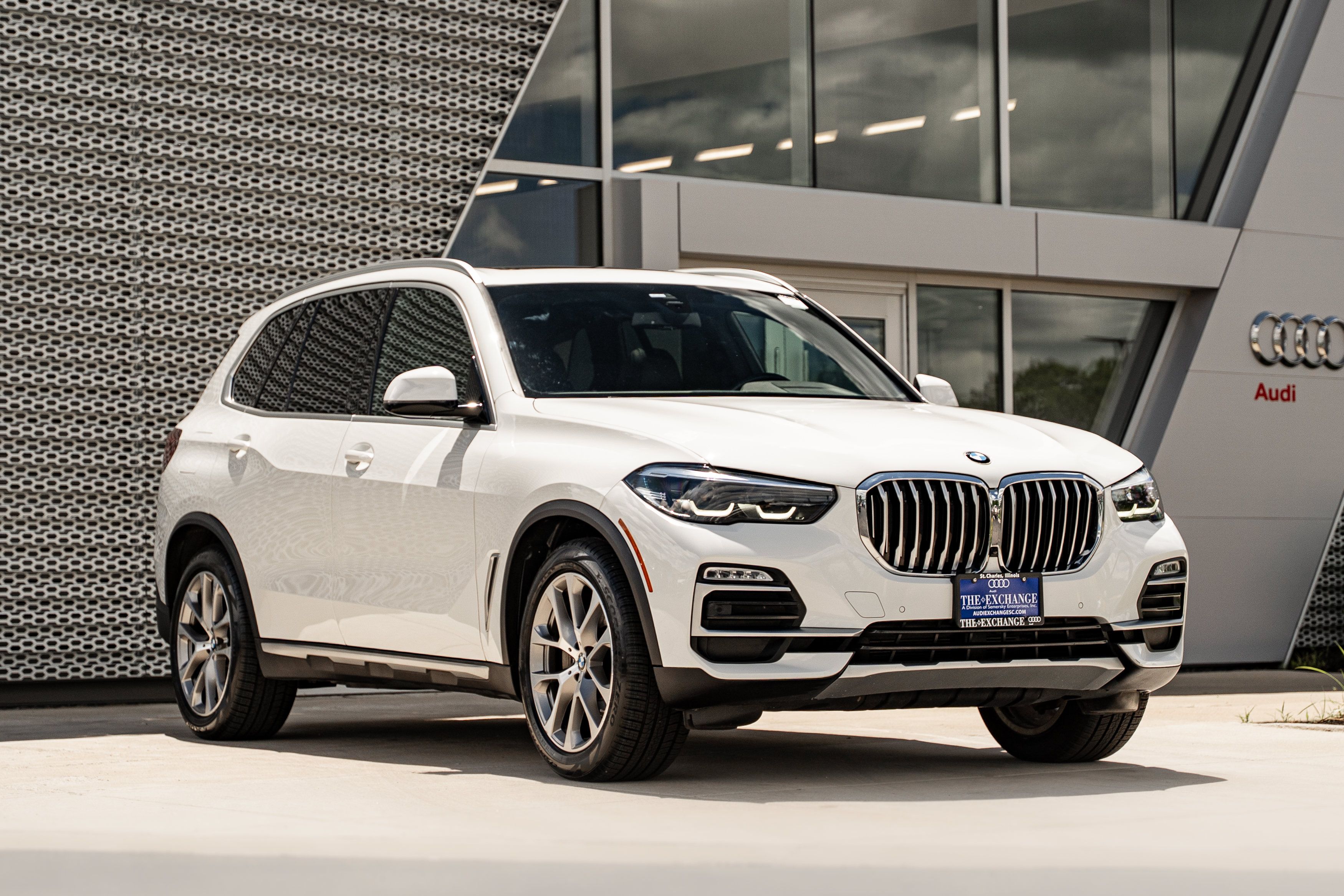 Used 2021 BMW X5 xDrive40i w/ Convenience Package AWD/4WD image 1