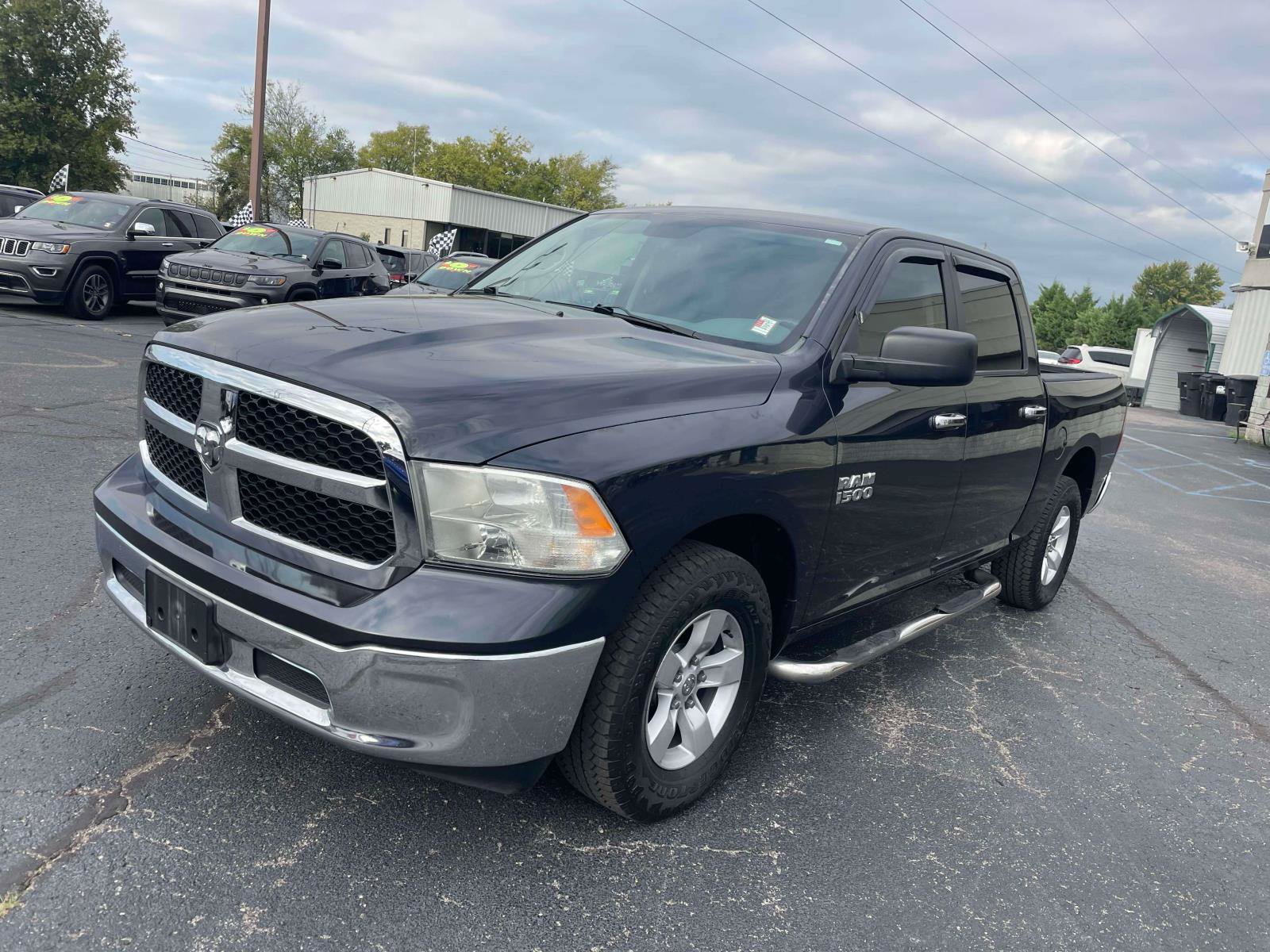 Used 2013 RAM 1500 Classic SLT w/ Remote Start & Security Group RWD image 3