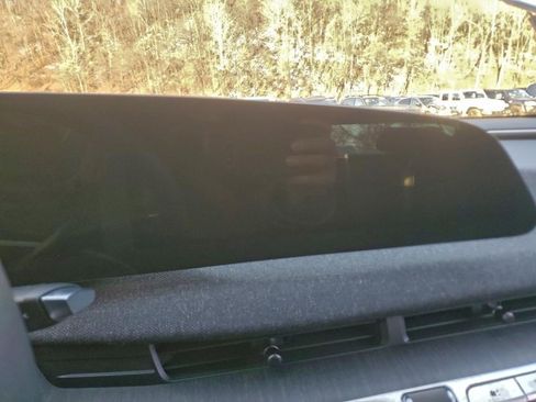 Used 2025 Lucid Air Touring image 8