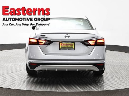 Used 2023 Nissan Altima 2.5 SV FWD image 6