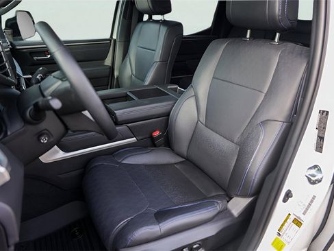 Used 2024 Toyota Tundra Platinum image 10