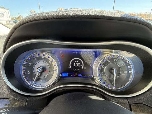 Used 2023 Chrysler 300 Touring L w/ Popular Equipment Group image 24