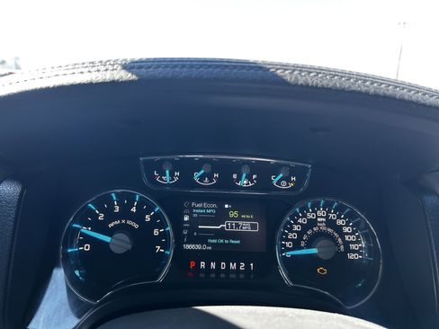 Used 2011 Ford F150 Lariat w/ Lariat Chrome Pkg image 16