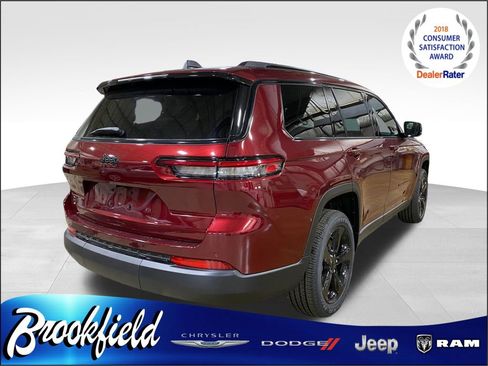 New 2025 Jeep Grand Cherokee L Altitude image 7