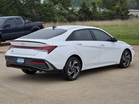 Certified 2025 Hyundai Elantra Sport FWD image 6
