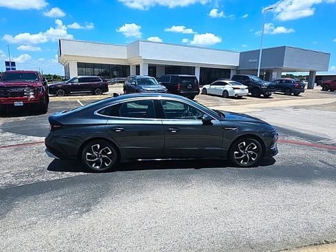 Used 2025 Hyundai Sonata SEL FWD image 4