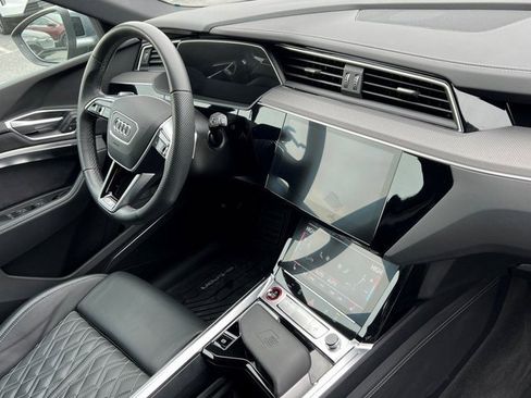 Certified 2023 Audi e-tron S Premium Plus image 12