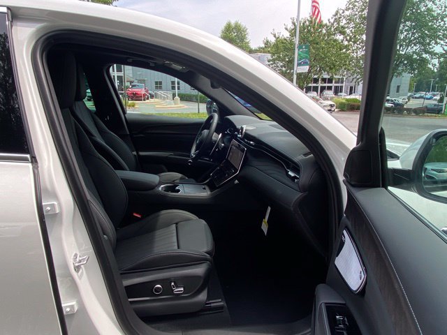Used 2025 Maserati Grecale GT AWD/4WD image 36