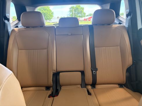 Used 2022 Volkswagen Tiguan SE AWD/4WD image 22
