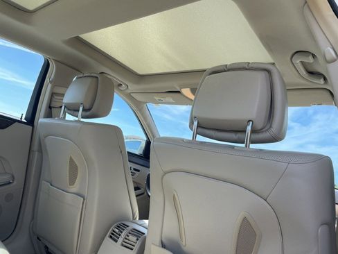 Used 2014 Mercedes-Benz E 550 4MATIC Sedan image 22