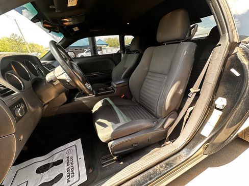 Used 2012 Dodge Challenger SXT image 14
