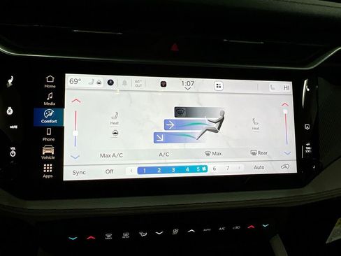 New 2026 Jeep Cherokee Limited AWD/4WD image 16