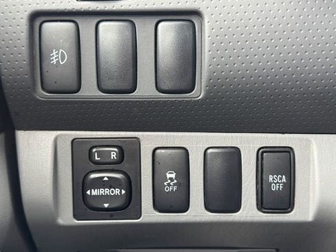 Used 2012 Toyota Tacoma 4x4 Access Cab V6 image 18