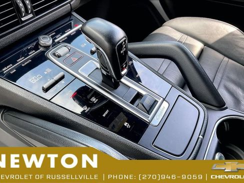 Used 2019 Porsche Cayenne AWD/4WD image 15